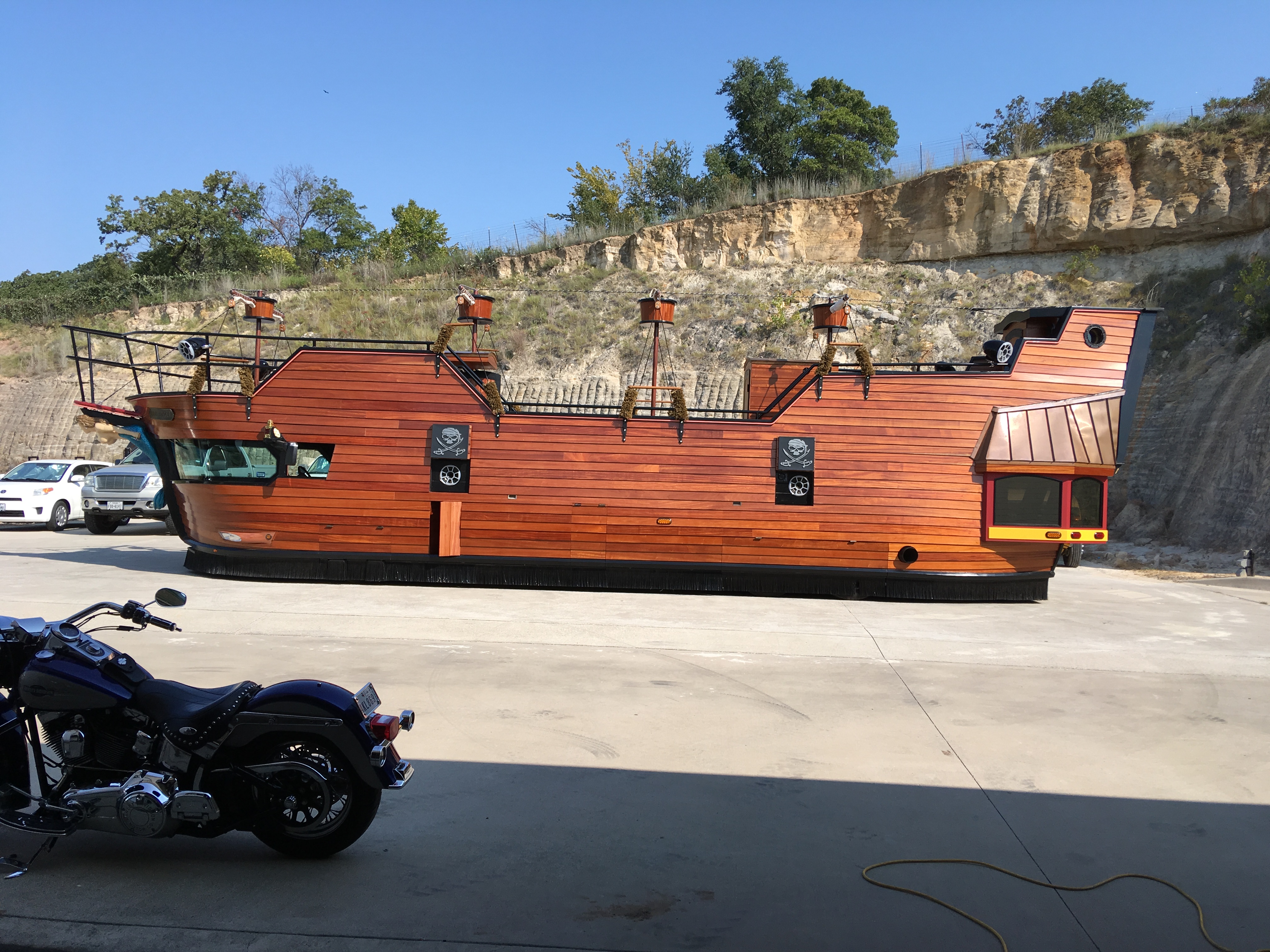 The Build - Runaground pirate ship
